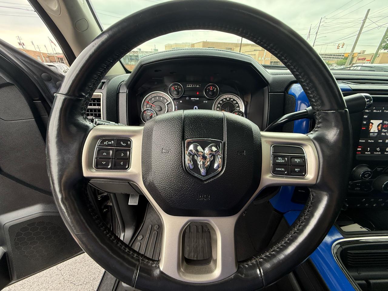 RAM 2500 Laramie 4x4 Mega Cab 6'4" Box 2018