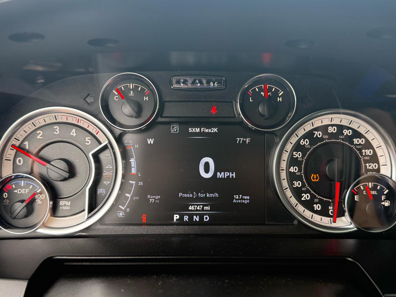 RAM 2500 Laramie 4x4 Mega Cab 6'4" Box 2018