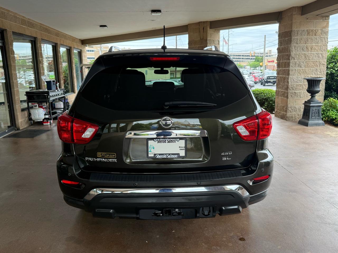 Nissan Pathfinder 4x4 SL 2017