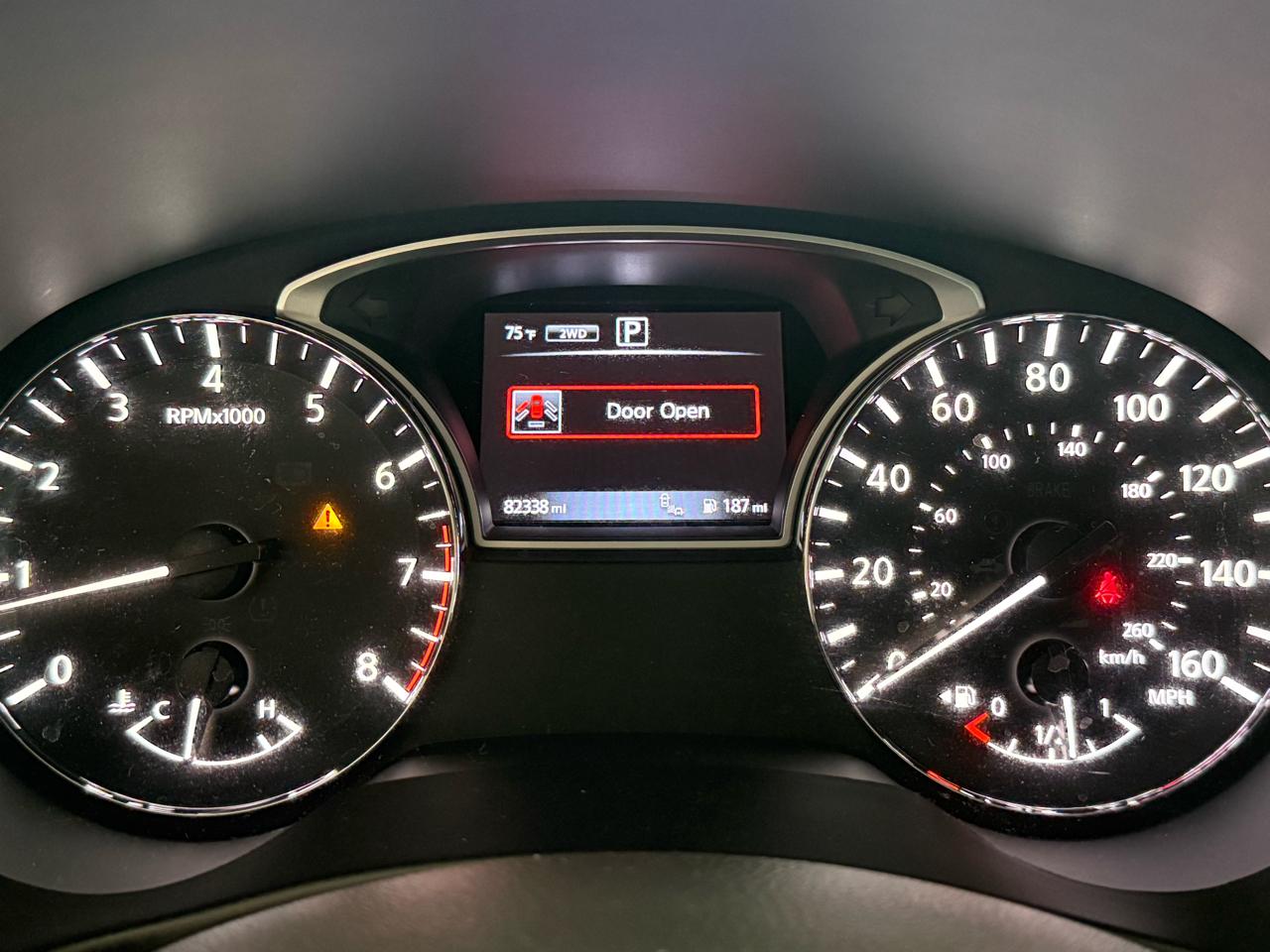 Nissan Pathfinder 4x4 SL 2017