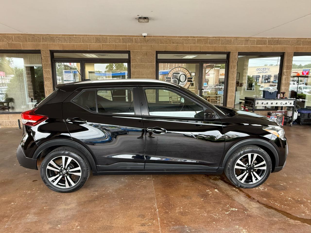Nissan Kicks SV FWD 2020