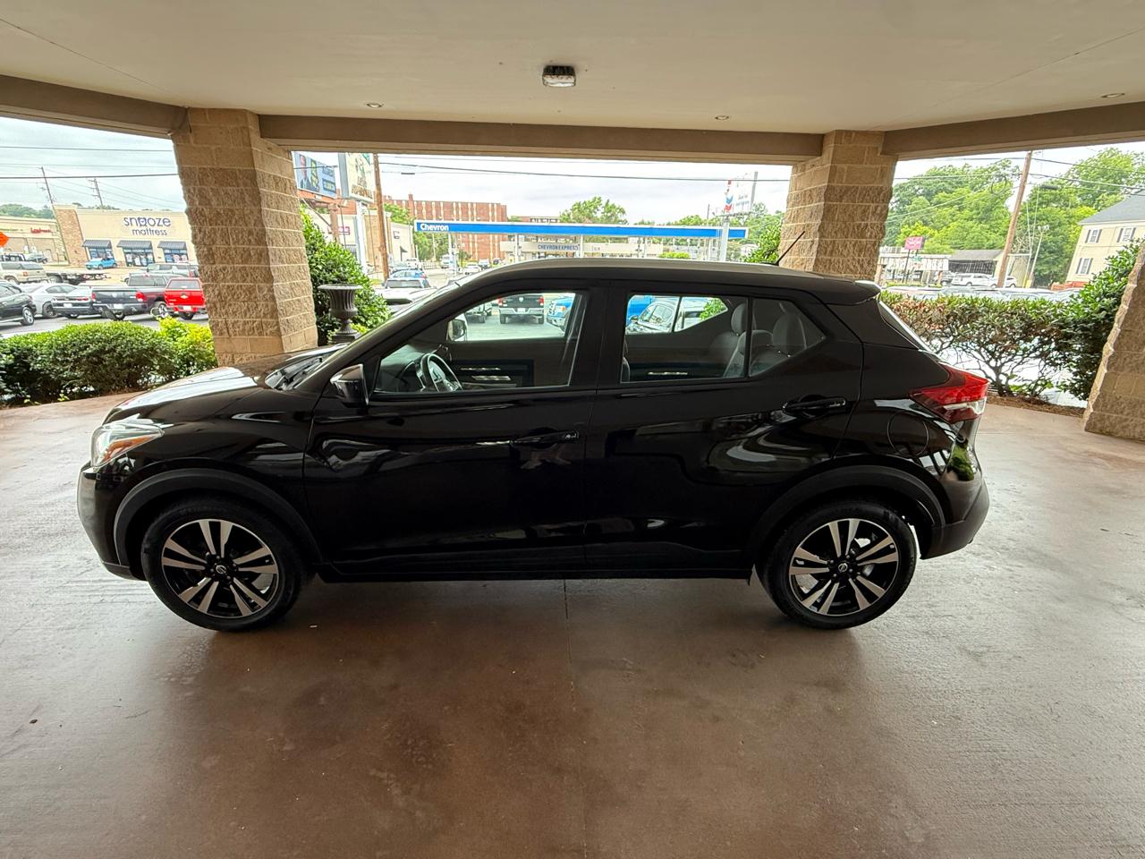 Nissan Kicks SV FWD 2020