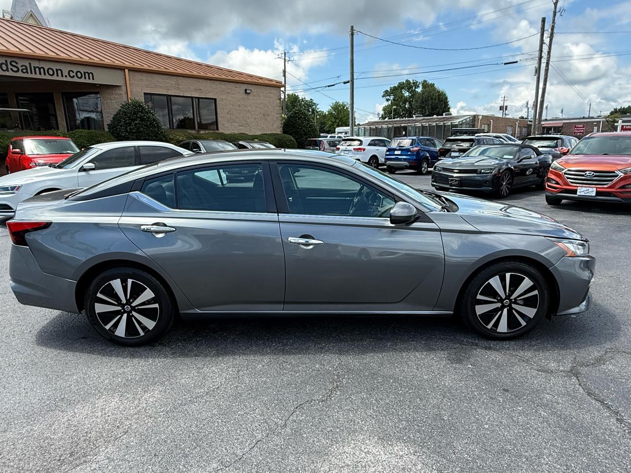 Nissan Altima 2.5 SV Sedan 2022