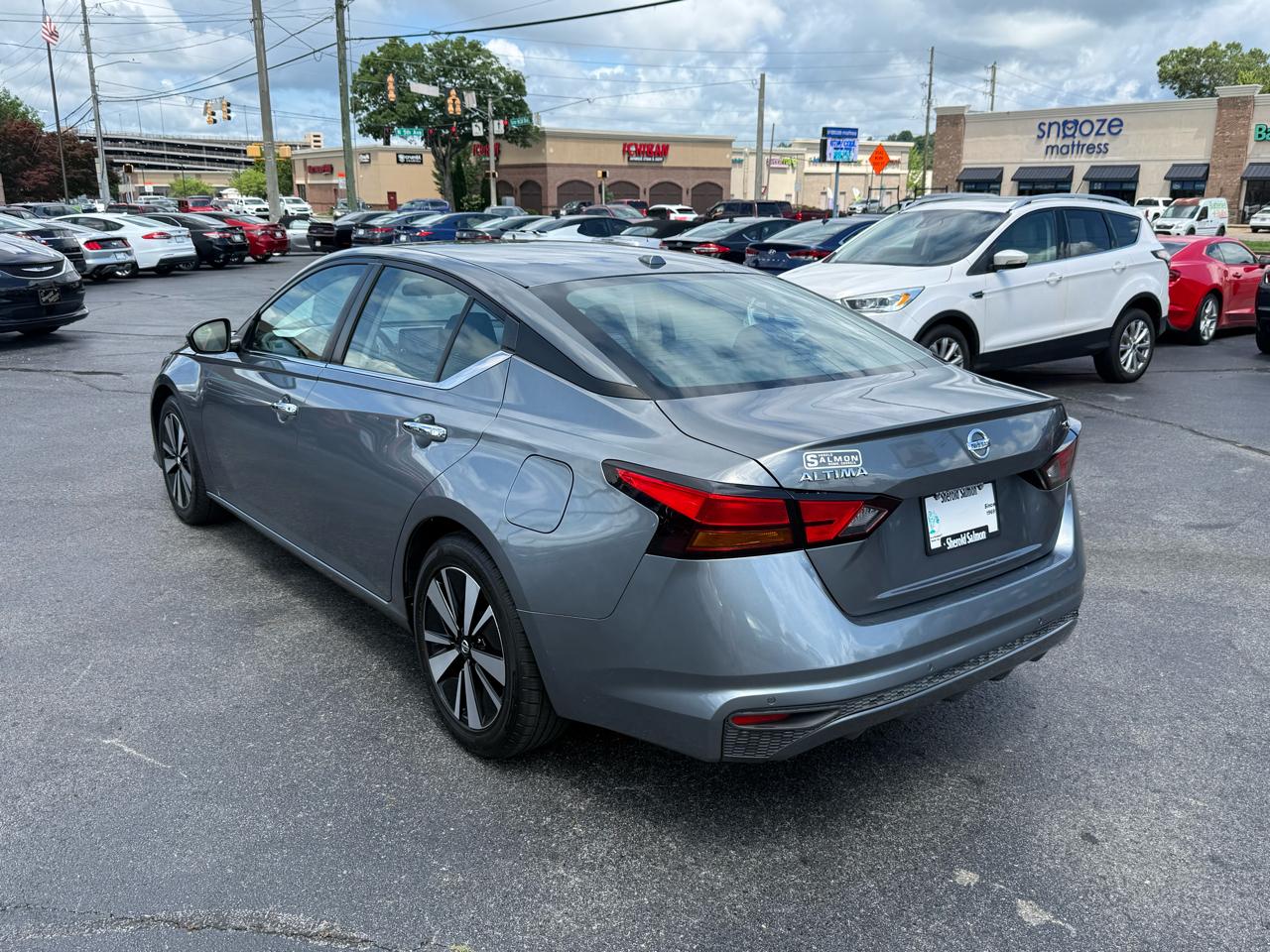 Nissan Altima 2.5 SV Sedan 2022