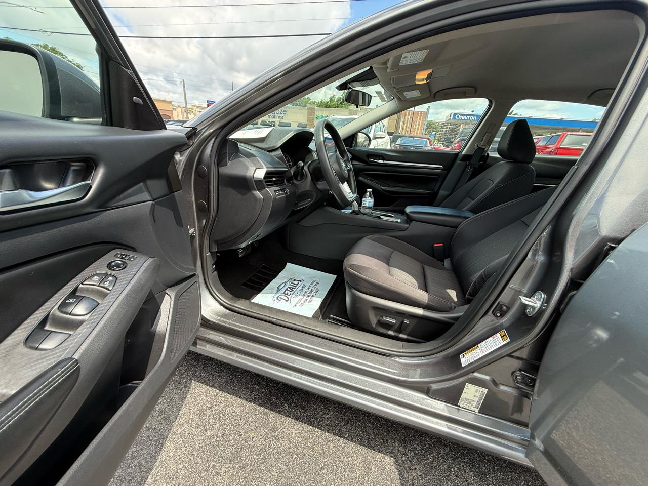 Nissan Altima 2.5 SV Sedan 2022