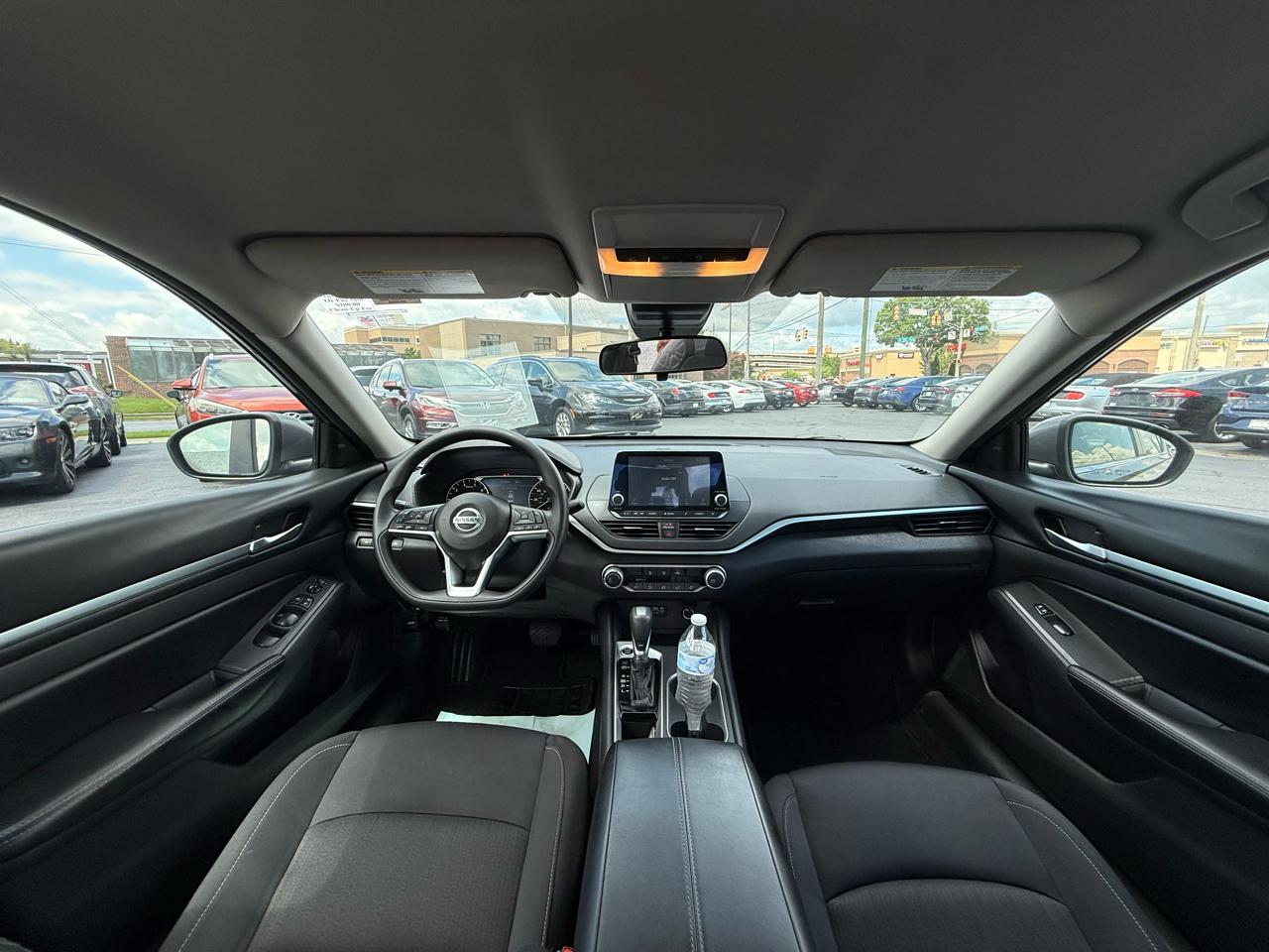 Nissan Altima 2.5 SV Sedan 2022
