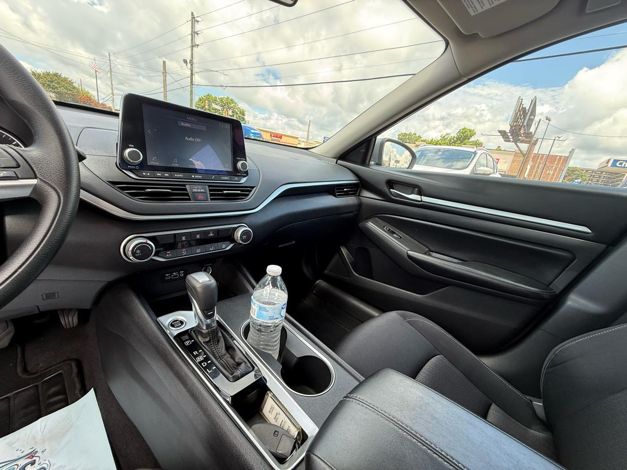 Nissan Altima 2.5 SV Sedan 2022