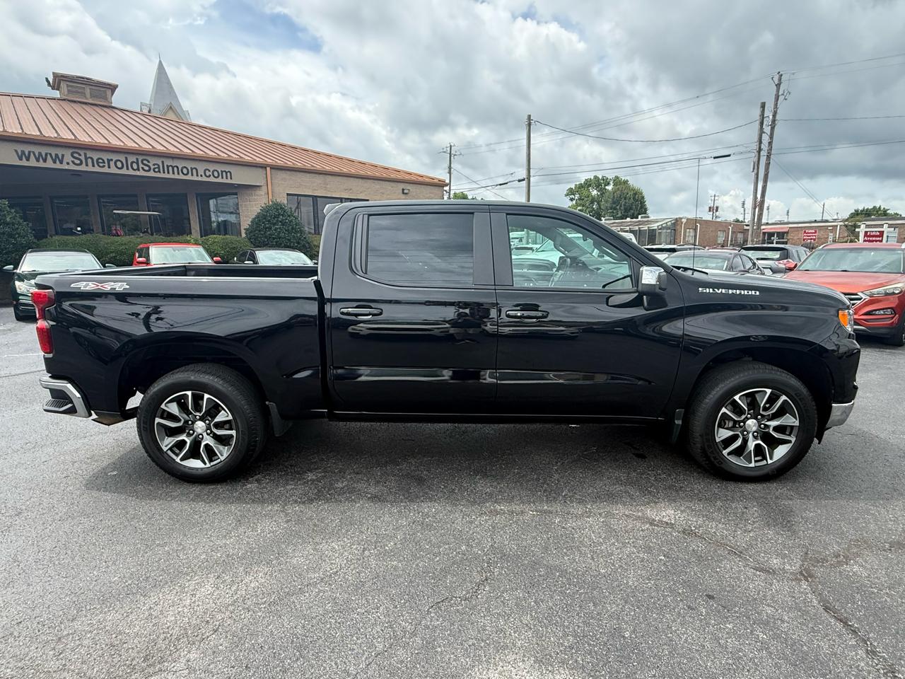 Chevrolet Silverado 1500 4WD Crew Cab 147" LT w/2FL 2022