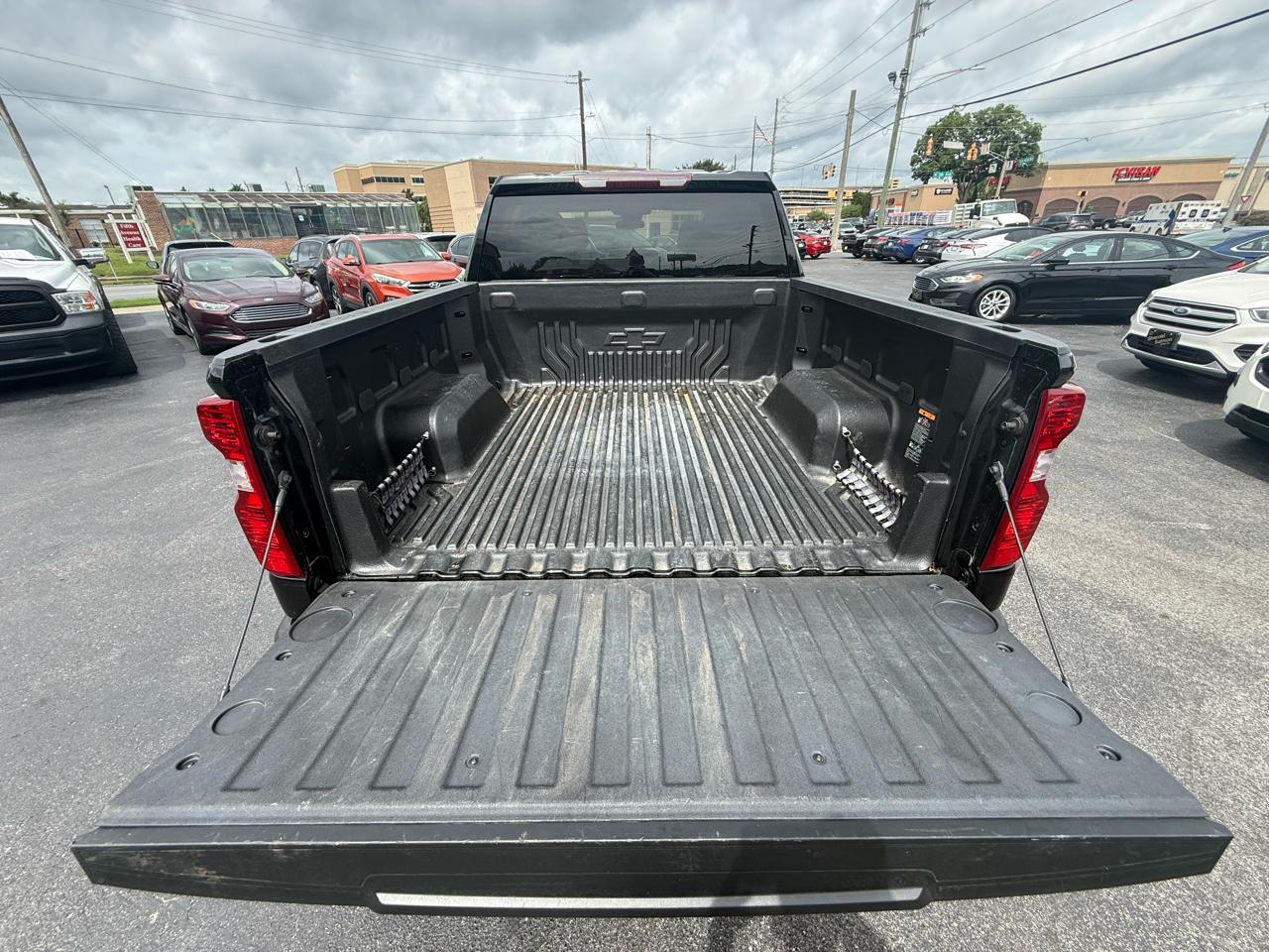 Chevrolet Silverado 1500 4WD Crew Cab 147" LT w/2FL 2022