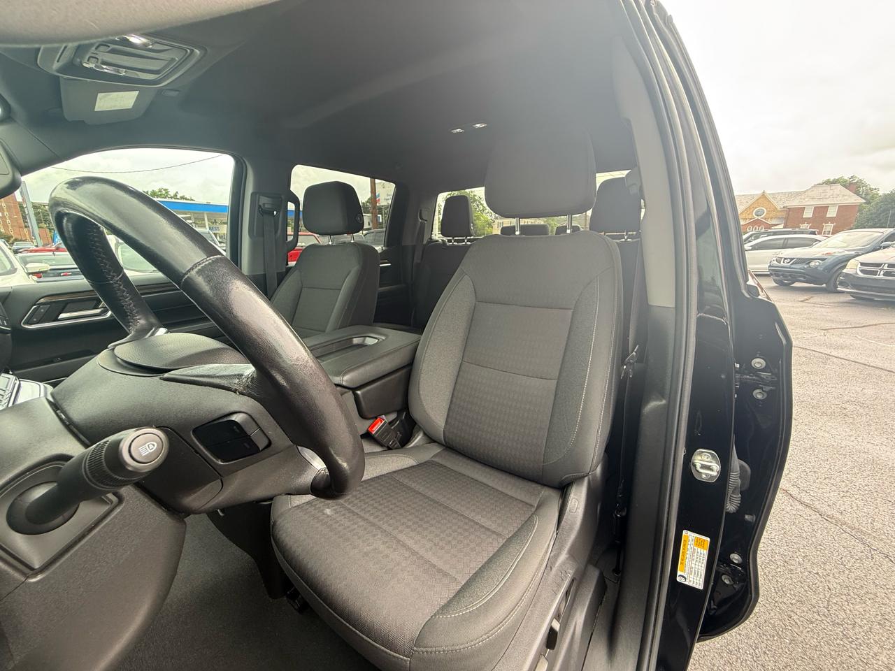Chevrolet Silverado 1500 4WD Crew Cab 147" LT w/2FL 2022