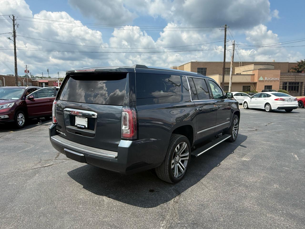 GMC Yukon XL 4WD 4dr Denali 2020