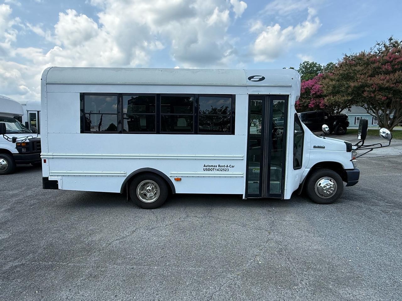Ford E-Series Cutaway E-350 SRW 138" WB 2019