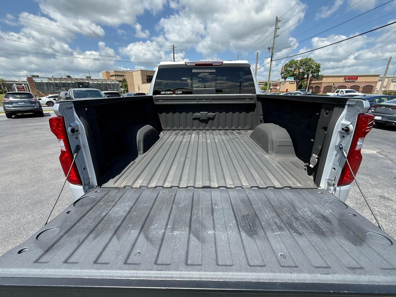 Chevrolet Silverado 1500 4WD Crew Cab 147" RST 2021