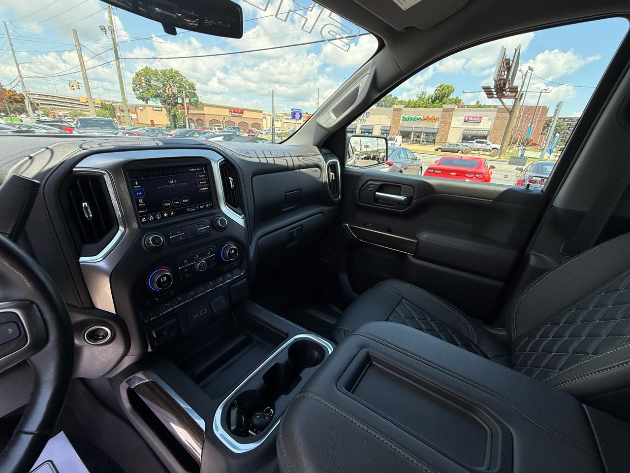 Chevrolet Silverado 1500 4WD Crew Cab 147" RST 2021