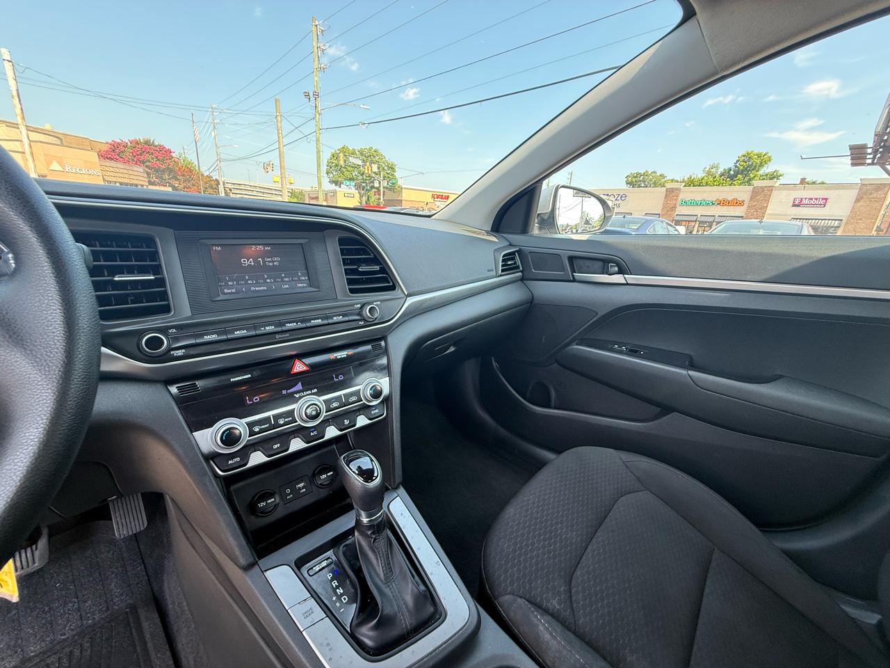 Hyundai Elantra SE IVT 2020