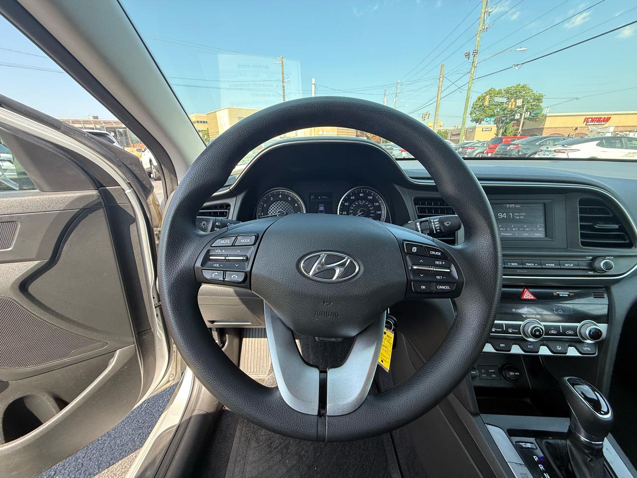 Hyundai Elantra SE IVT 2020