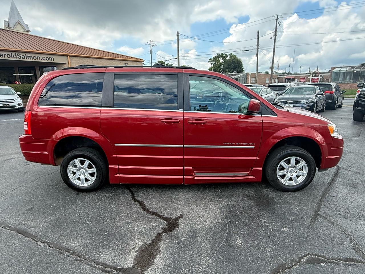 Chrysler Town & Country 4dr Wgn Touring 2010