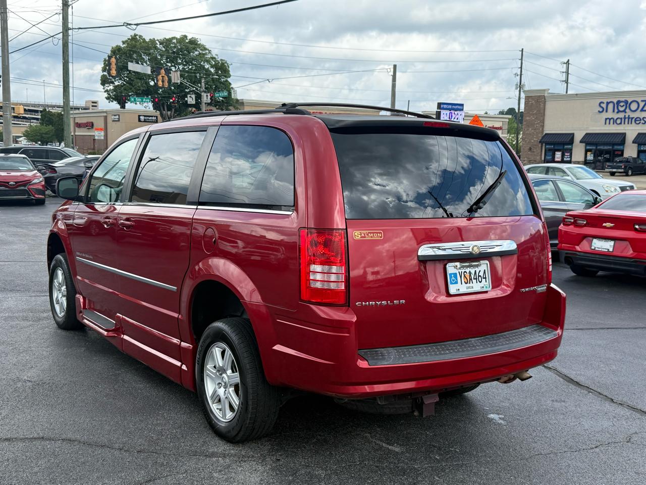 Chrysler Town & Country 4dr Wgn Touring 2010