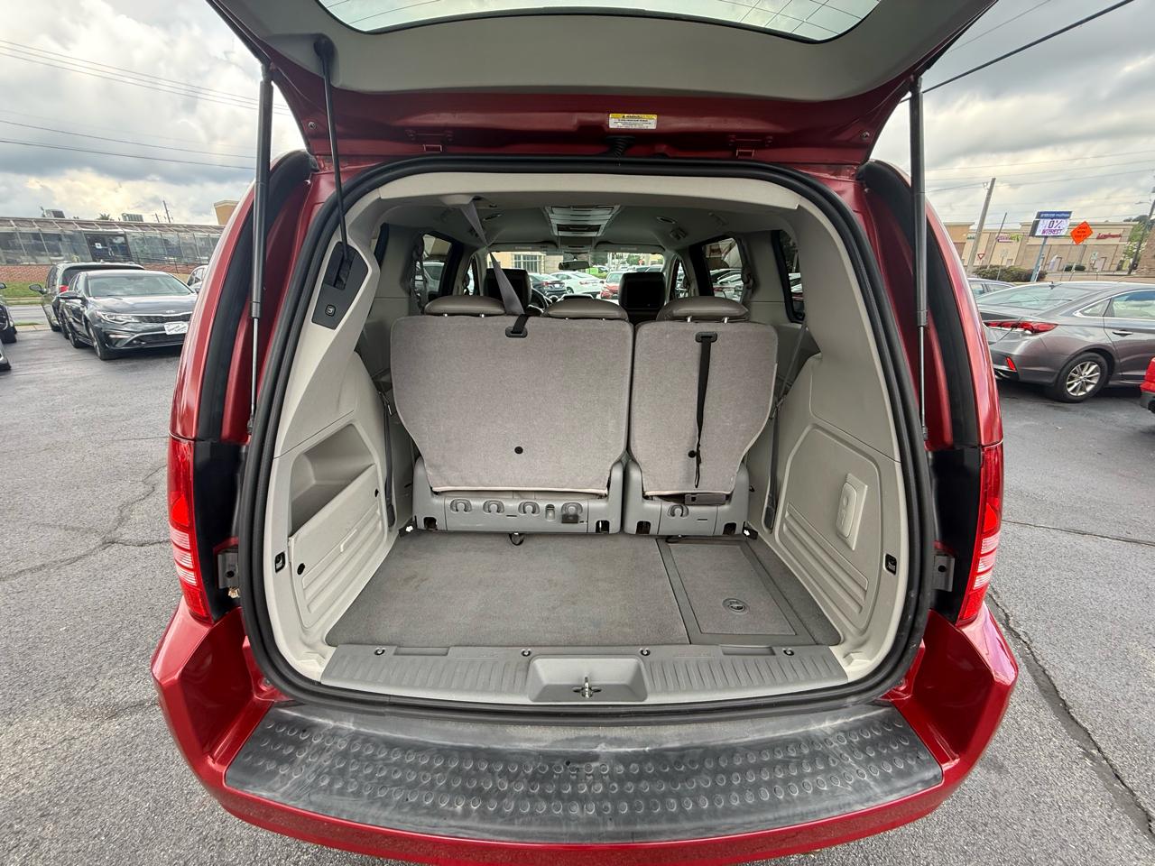 Chrysler Town & Country 4dr Wgn Touring 2010