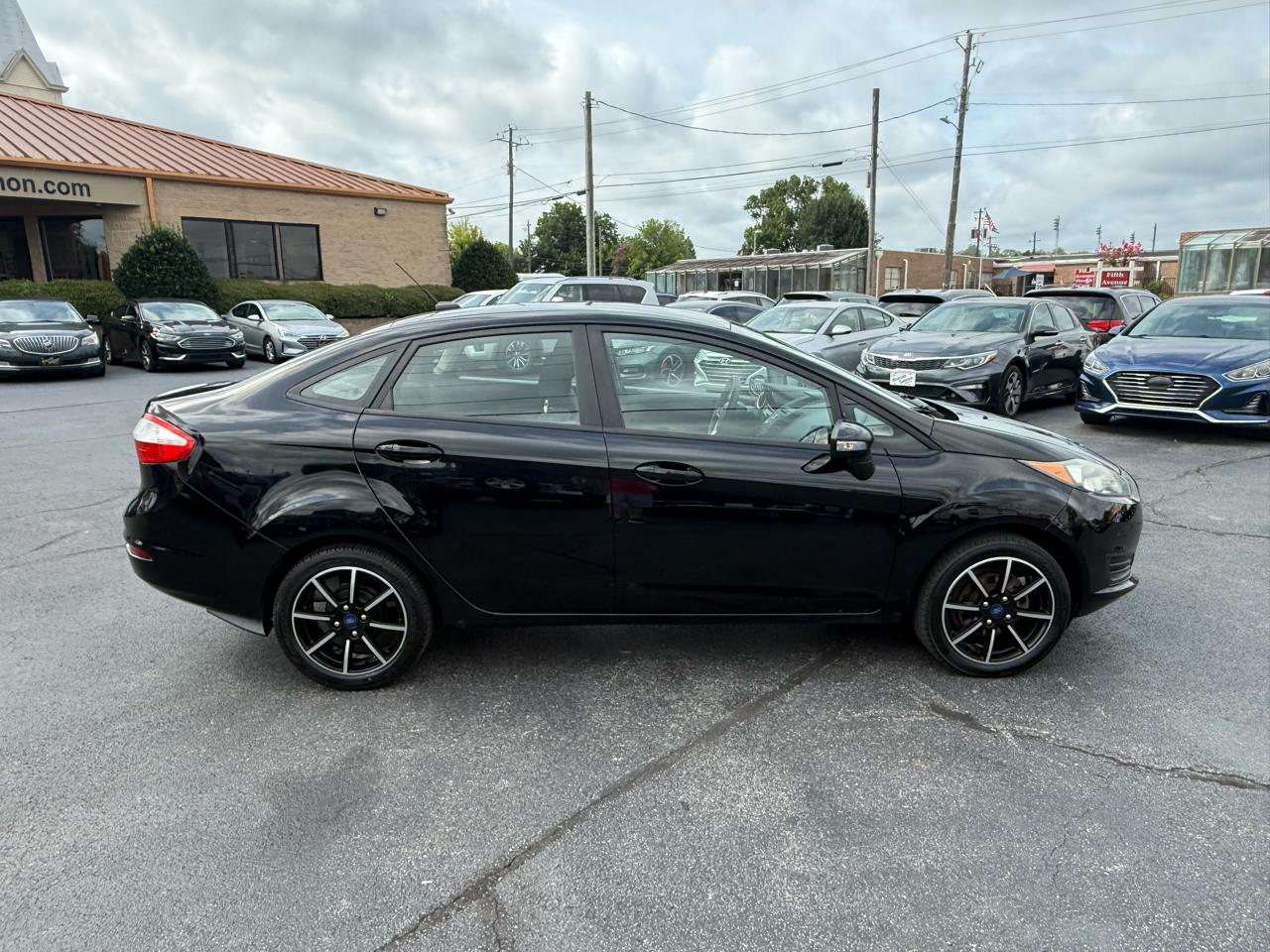 Ford Fiesta SE Sedan 2019