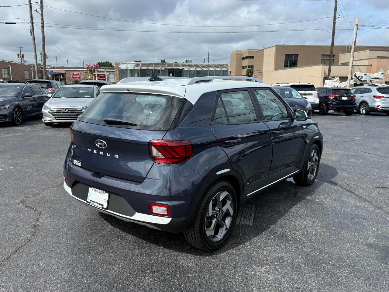 Hyundai Venue Limited IVT 2022
