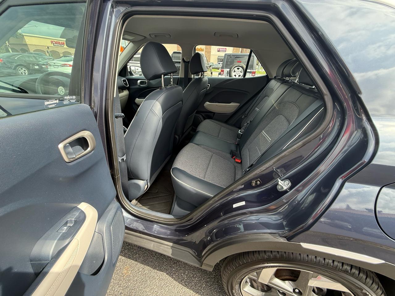 Hyundai Venue Limited IVT 2022