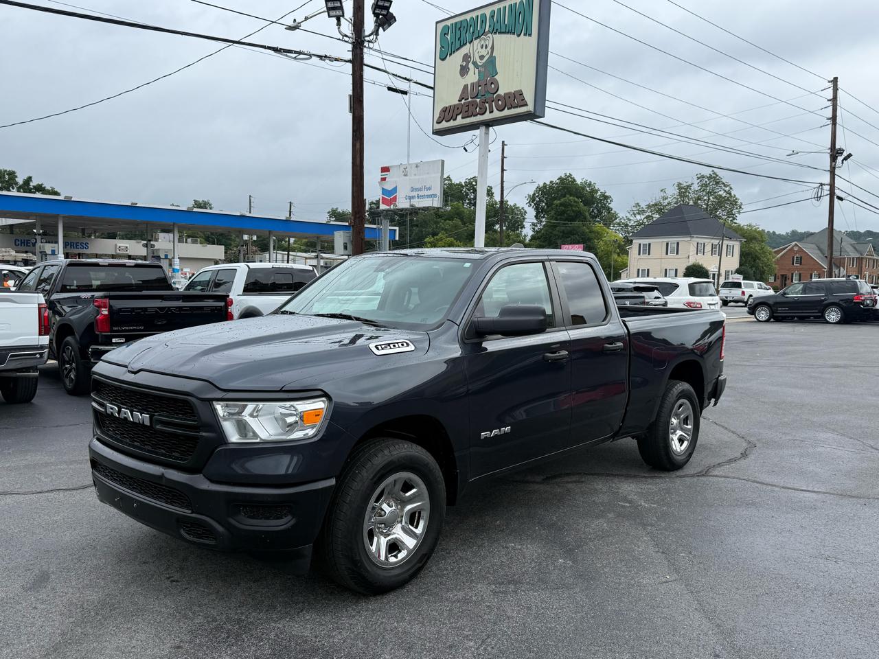 RAM 1500 4WD Quad Cab 140.5" Tradesman 2020
