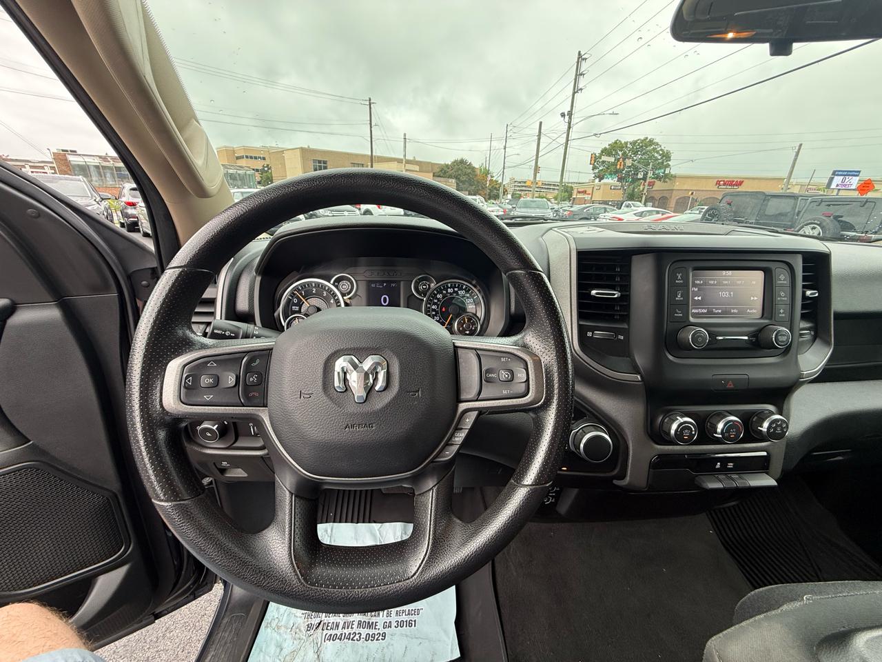 RAM 1500 4WD Quad Cab 140.5" Tradesman 2020
