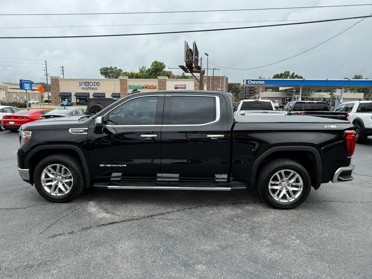 GMC Sierra 1500 4WD Crew Cab 147" SLT 2020