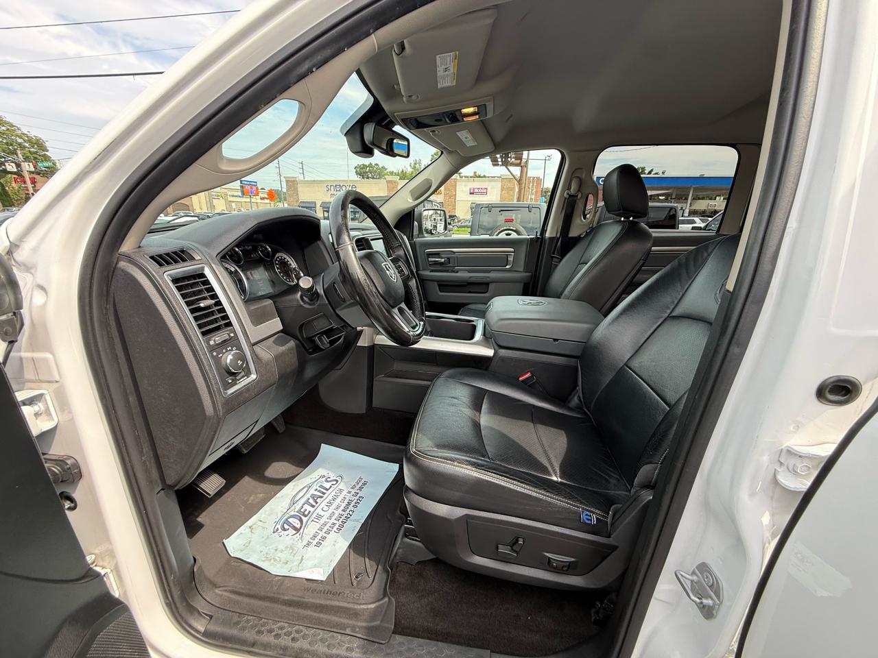 RAM 1500 Big Horn 4x4 Crew Cab 5'7" Box 2017