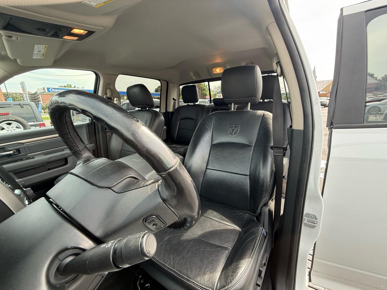 RAM 1500 Big Horn 4x4 Crew Cab 5'7" Box 2017