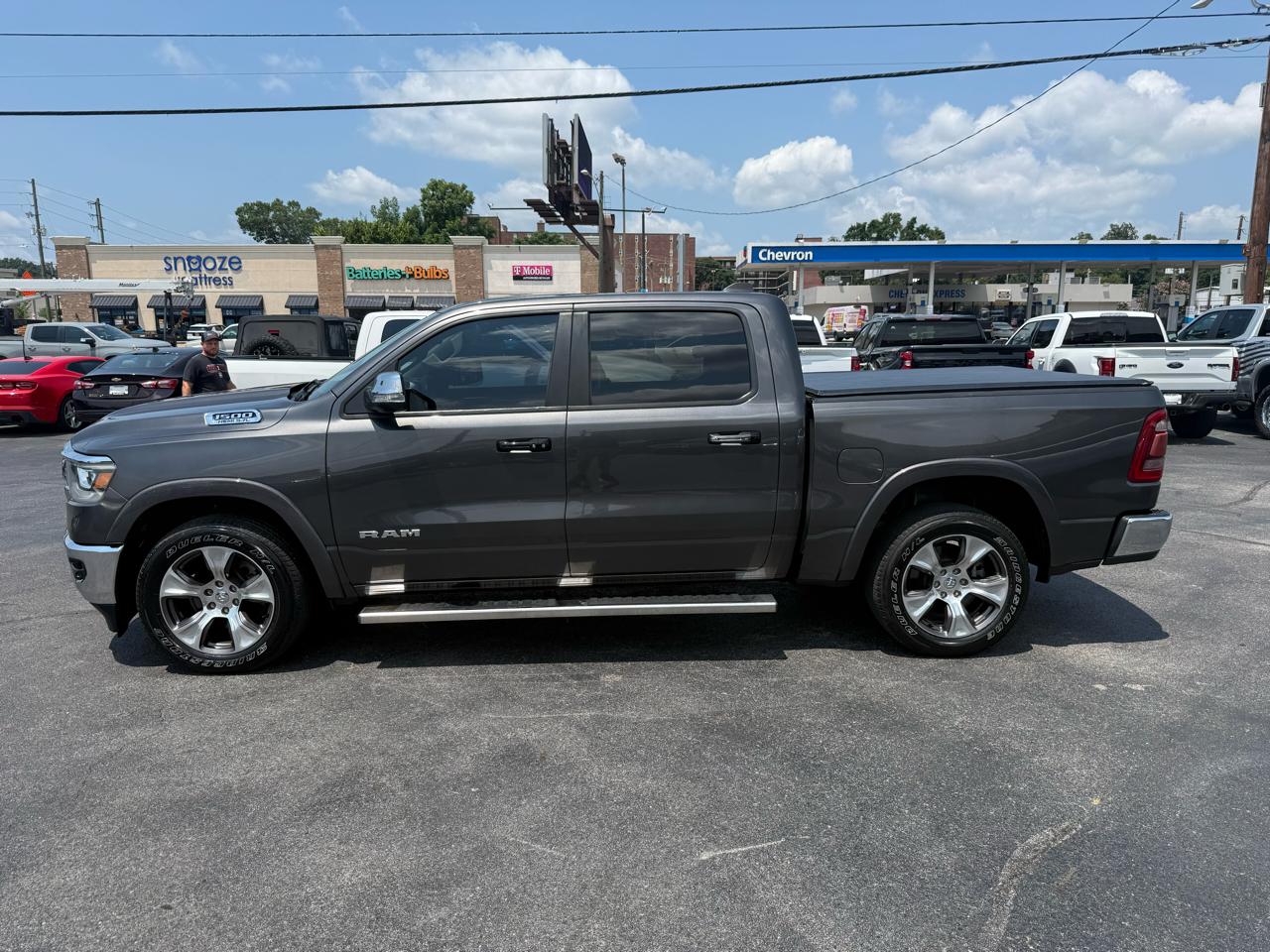 RAM 1500 Laramie 4x4 Crew Cab 5'7" Box 2019
