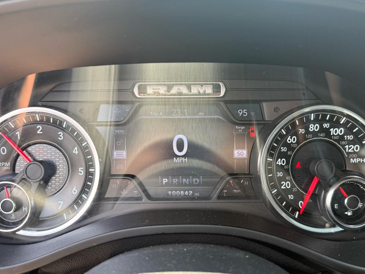 RAM 1500 Laramie 4x4 Crew Cab 5'7" Box 2019