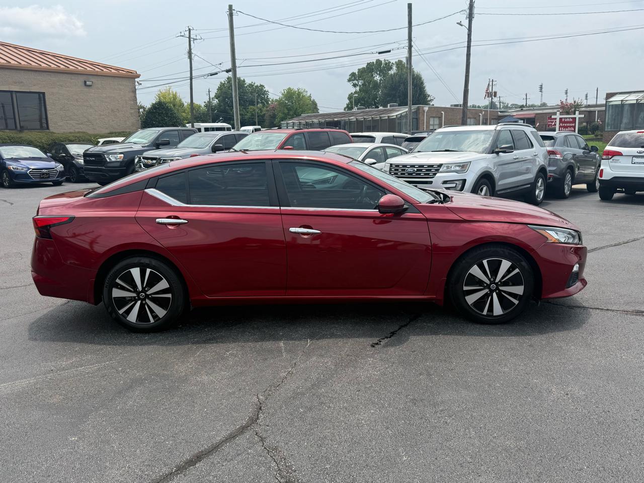 Nissan Altima 2.5 SV Sedan 2021