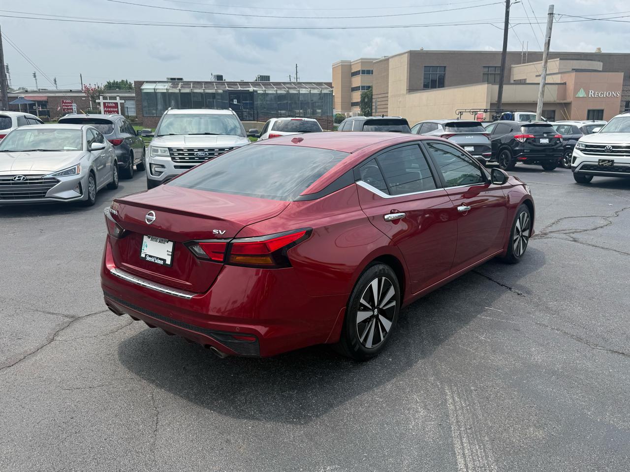 Nissan Altima 2.5 SV Sedan 2021