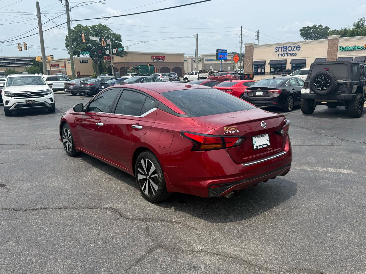 Nissan Altima 2.5 SV Sedan 2021