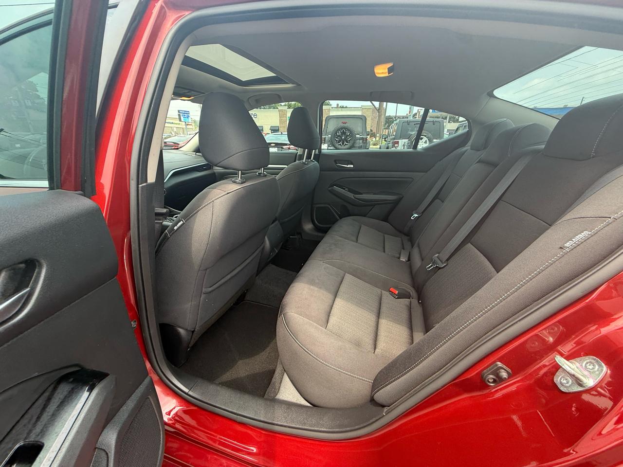 Nissan Altima 2.5 SV Sedan 2021