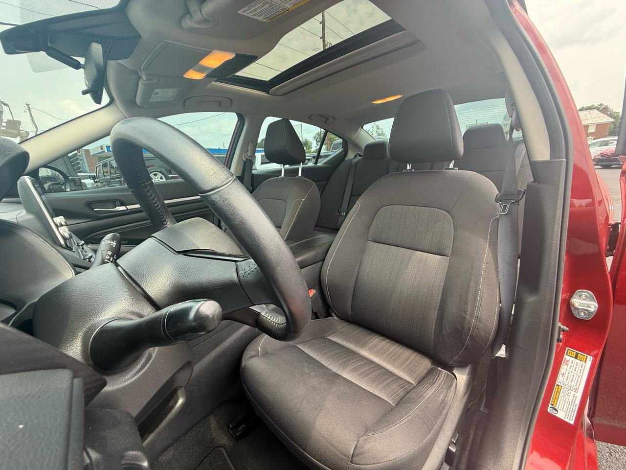 Nissan Altima 2.5 SV Sedan 2021