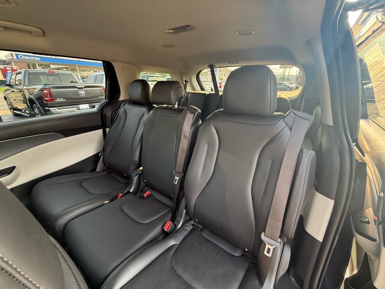 Kia Carnival LXS FWD 2022