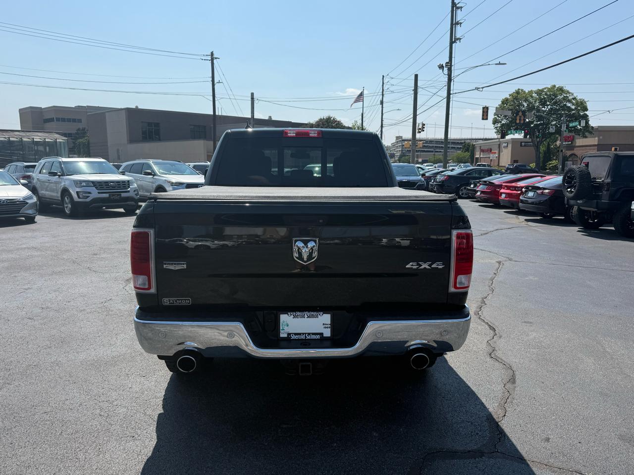 RAM 1500 Laramie 4x4 Crew Cab 5'7" Box 2017