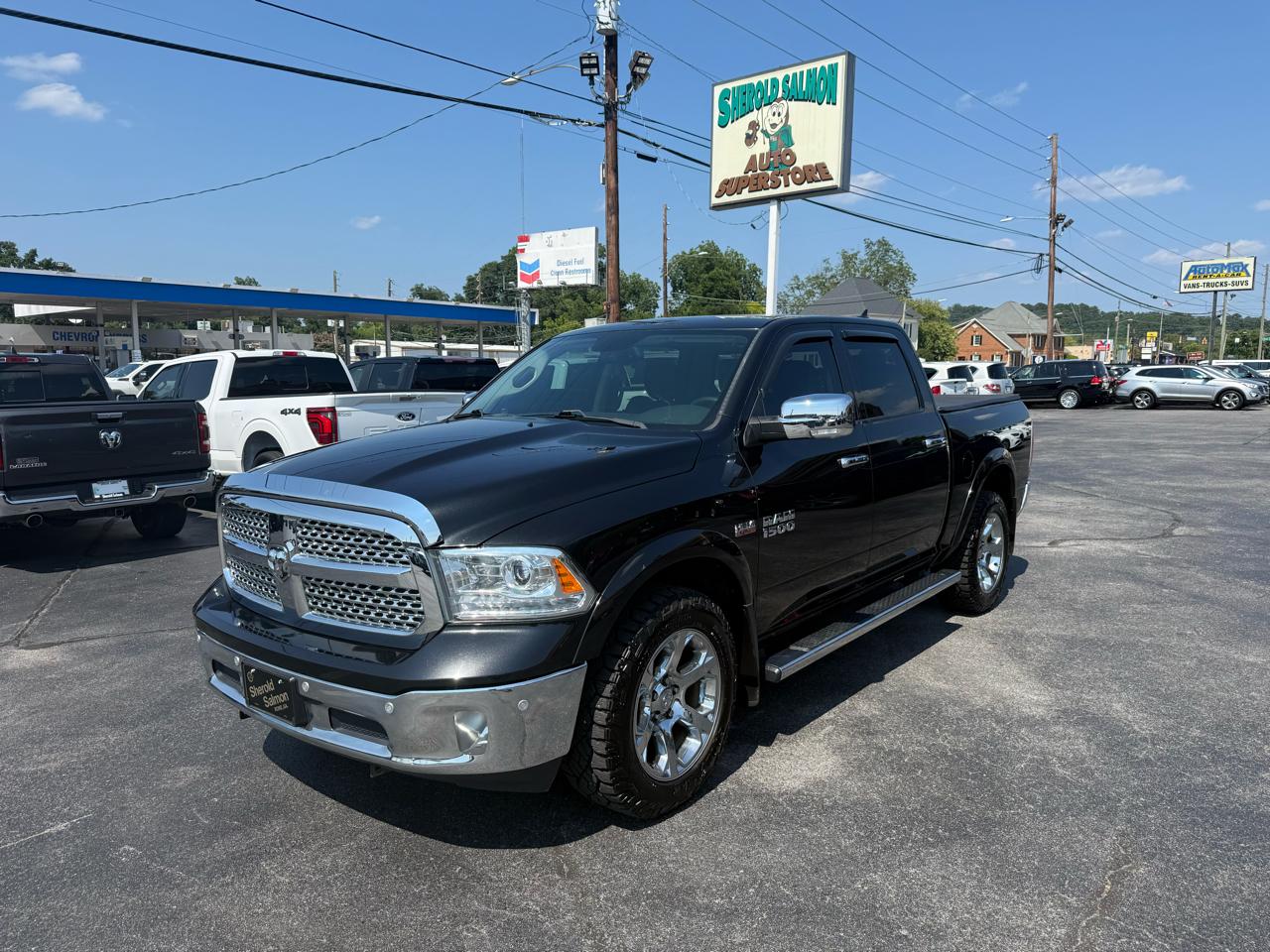 RAM 1500 Laramie 4x4 Crew Cab 5'7" Box 2017