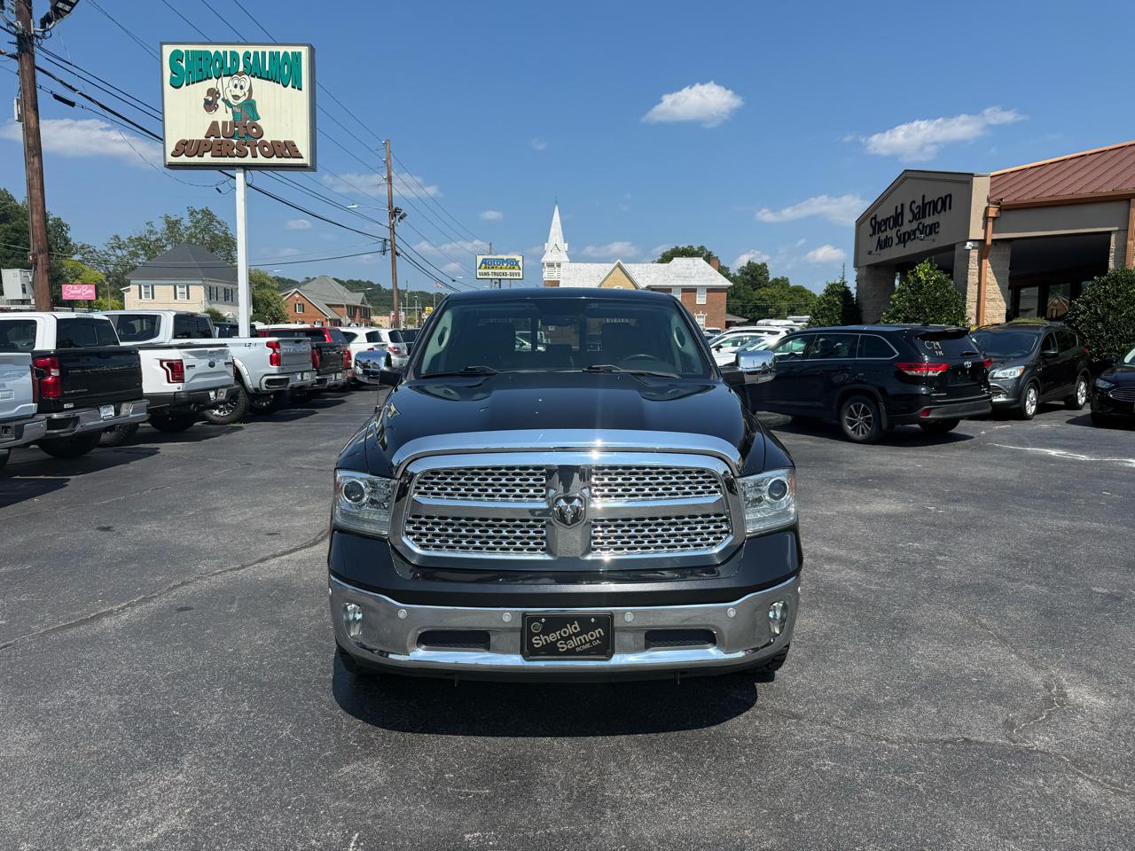 RAM 1500 Laramie 4x4 Crew Cab 5'7" Box 2017