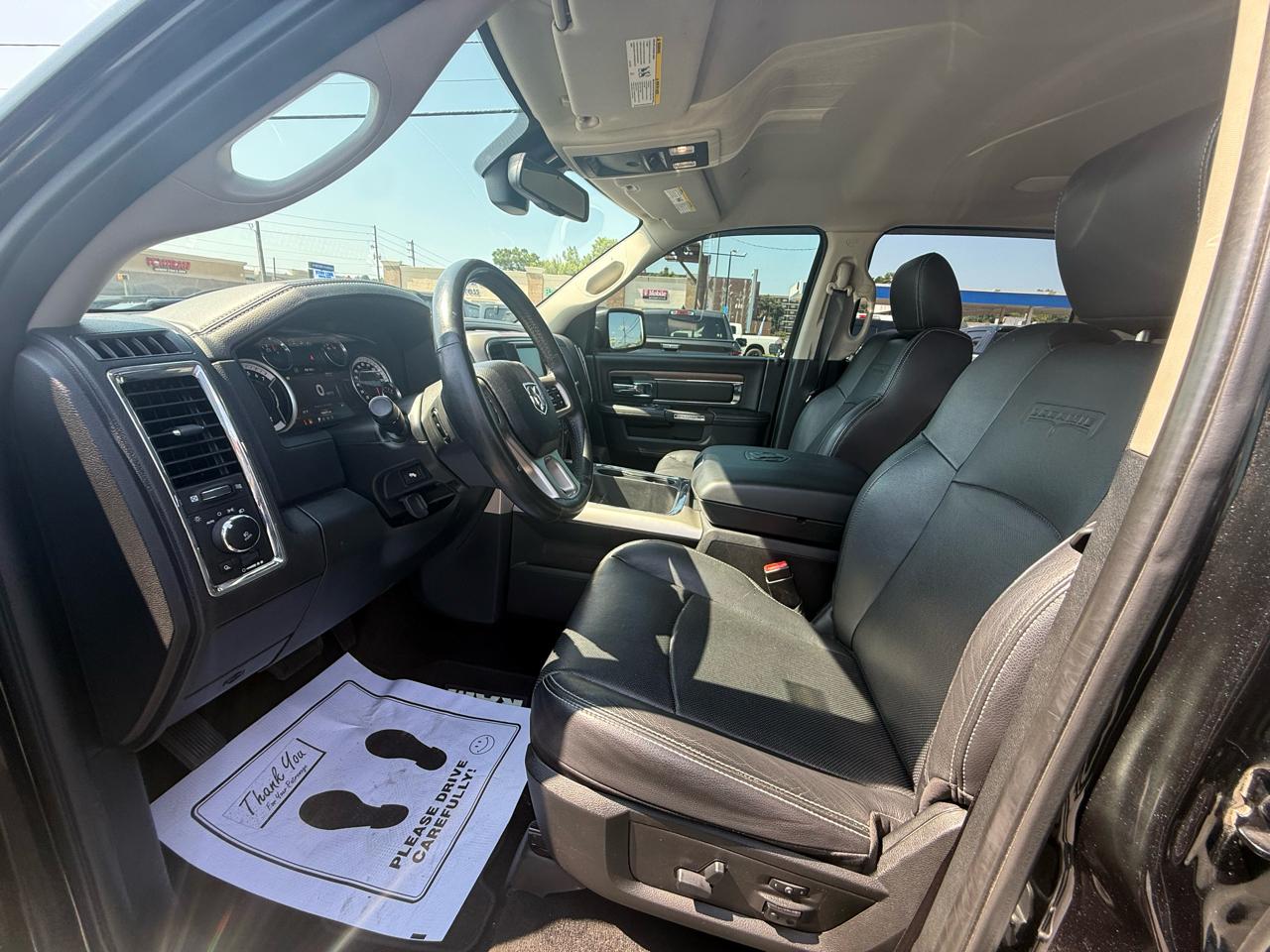 RAM 1500 Laramie 4x4 Crew Cab 5'7" Box 2017