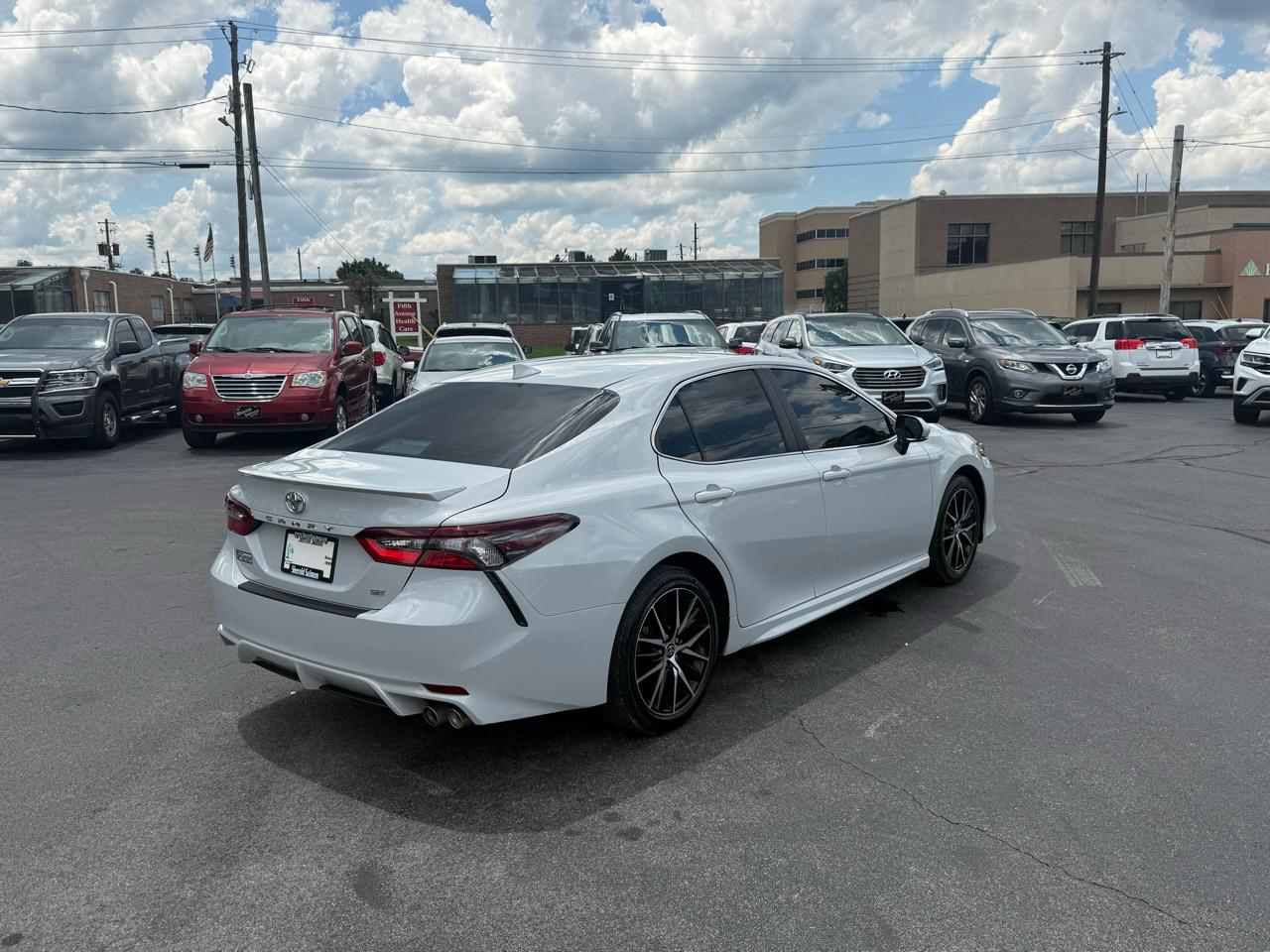 Toyota Camry SE Auto (Natl) 2024