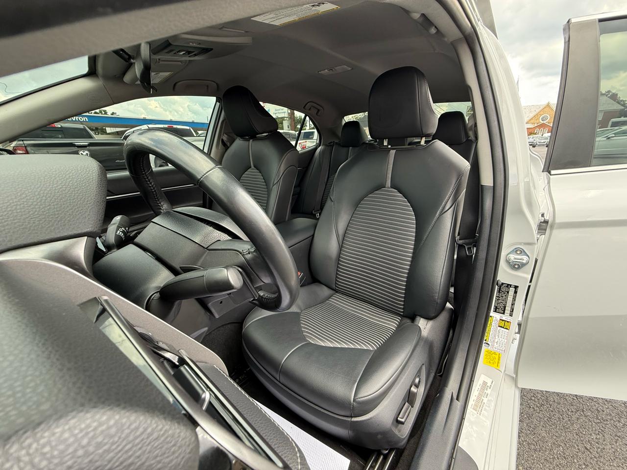 Toyota Camry SE Auto (Natl) 2024