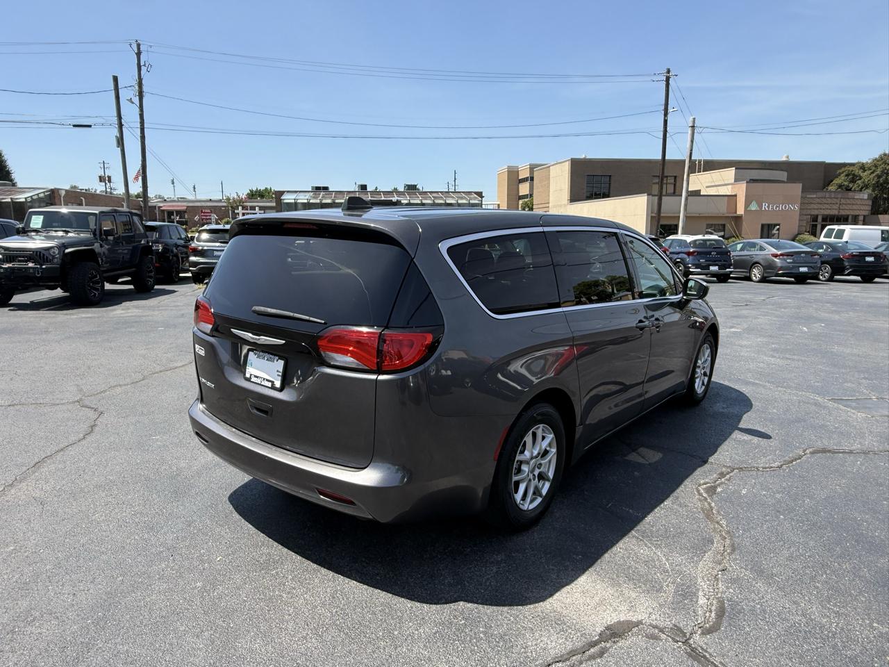 Chrysler Voyager LX FWD 2022