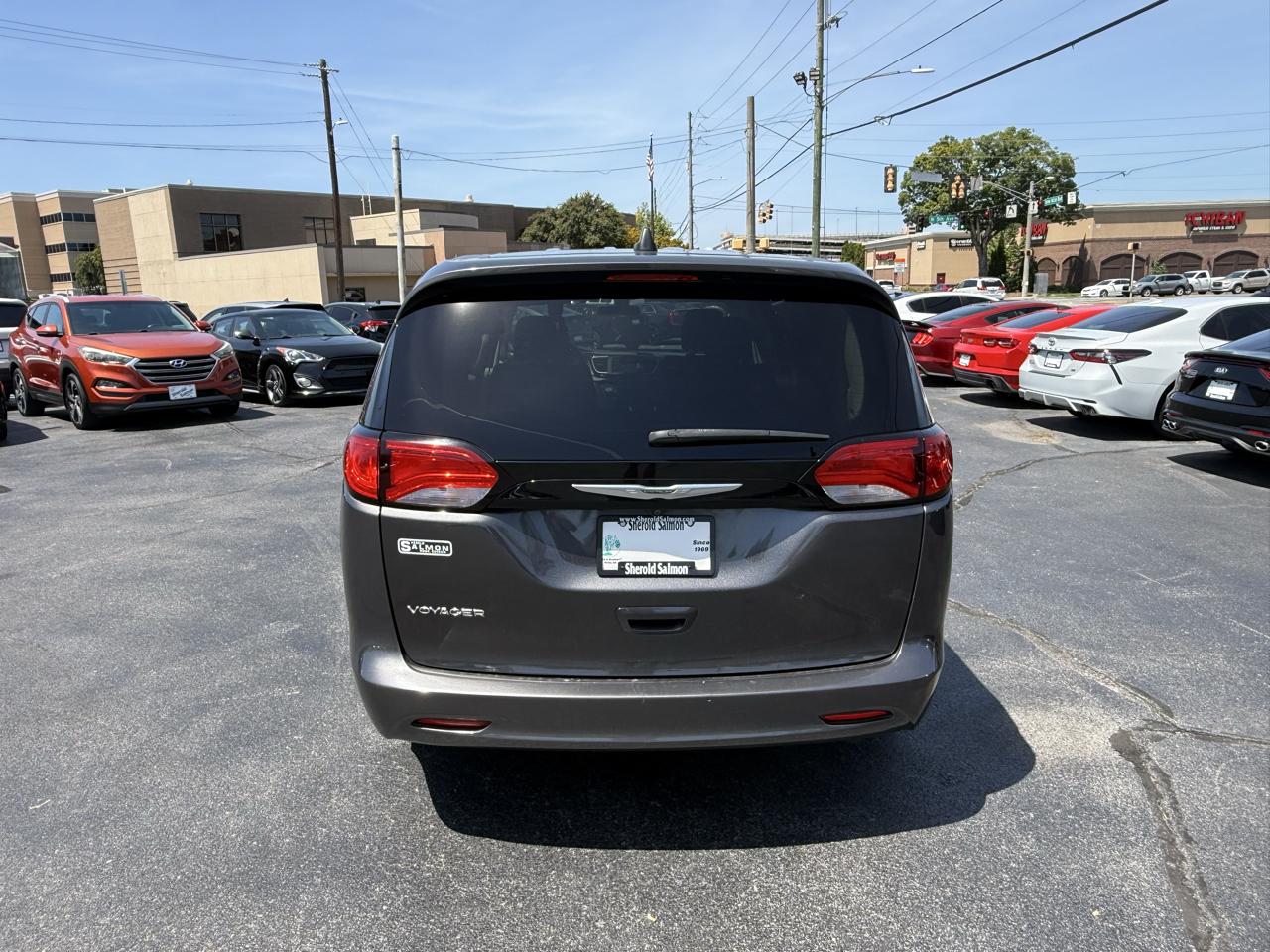 Chrysler Voyager LX FWD 2022
