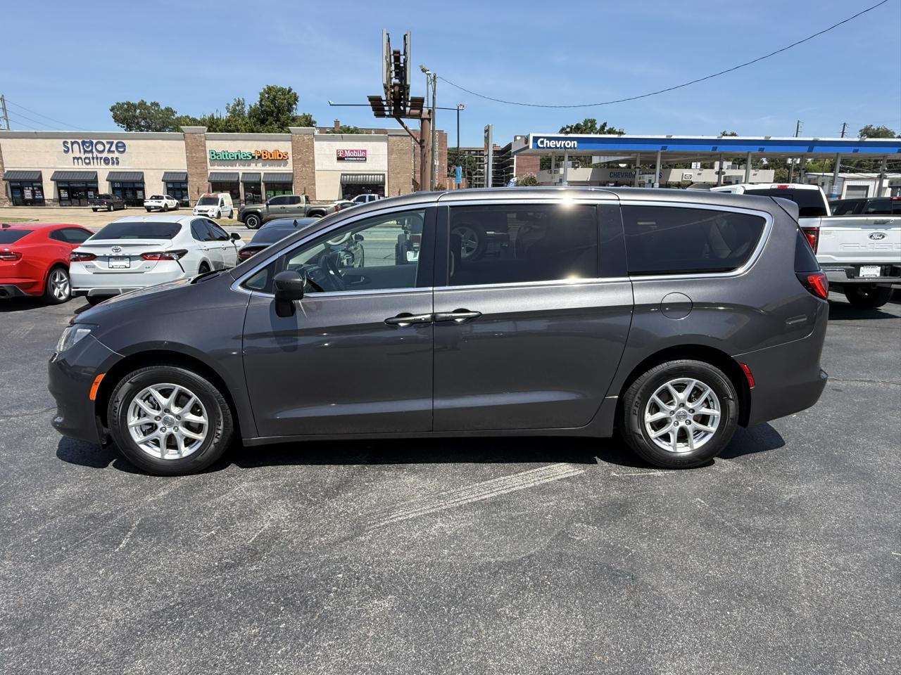 Chrysler Voyager LX FWD 2022