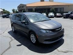 2022 Chrysler Voyager 
