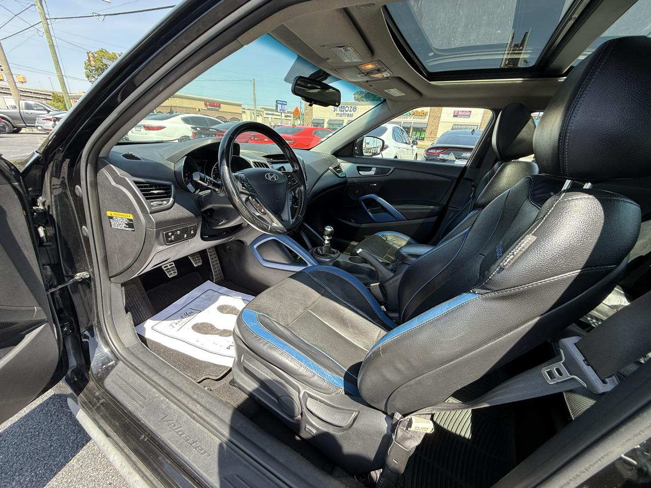 Hyundai Veloster 3dr Cpe Man Turbo w/Blue Int 2014